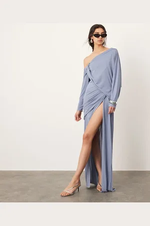 ASOS Vestido largo con hombro descubierto, diseño drapeado y detalle en la cintura de -Multicolor