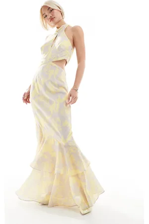Pretty Lavish Vestido largo color limón y beis con cuello halter, estampado floral y abertura de -Amarillo