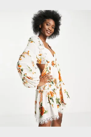 ASOS Vestido corto escalonado con , detalle de ribete e inserto de encaje de -Multicolor