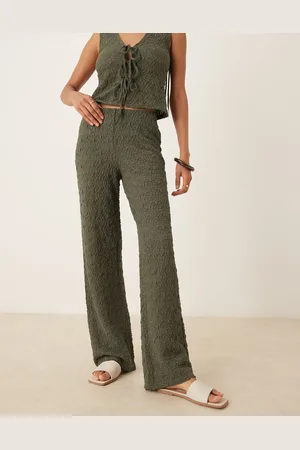 MANGO Pantalones caquis de pernera ancha de tejido efecto rugoso de (parte de un conjunto)-Verde