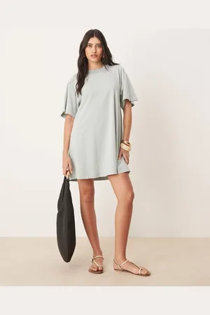 ASOS Vestido corto azul lavado estilo camiseta con vuelo de -Multicolor