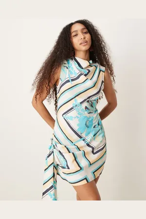 ASOS Vestido corto con estampado de pañuelo, cuello subido y detalle colgante de -Multicolor