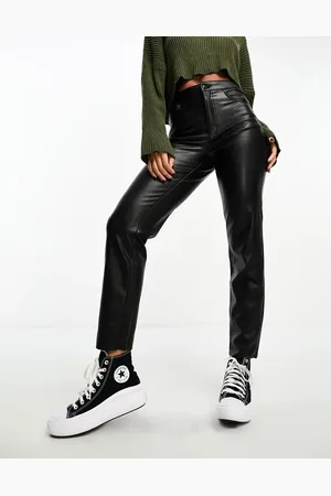 VERO MODA Pantalones negros de corte cigarette de tejido efecto cuero de