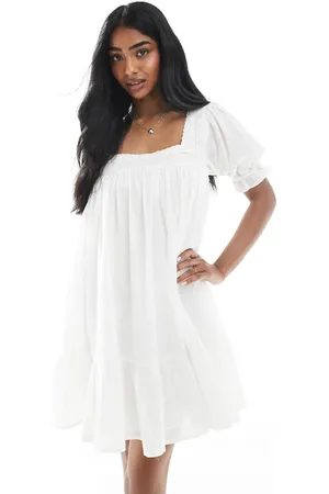 Miss Selfridge Vestido de corte amplio de voile de