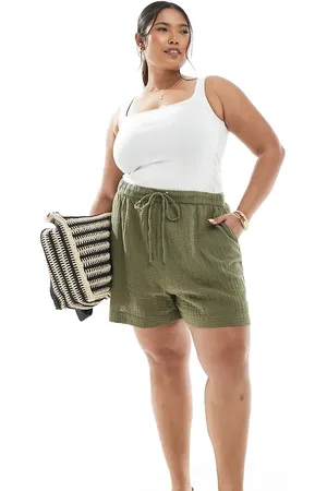 New Look Pantalones cortos caquis de tejido doble de New Look Curve-Verde