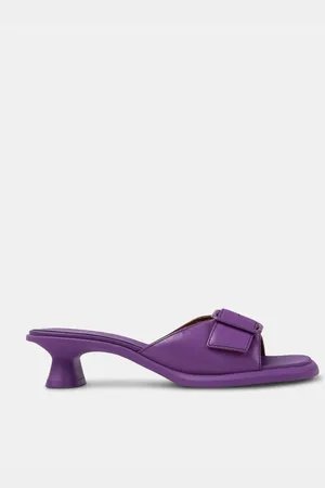 Camper Sandalias moradas de tacón bajo de cuero de -Morado