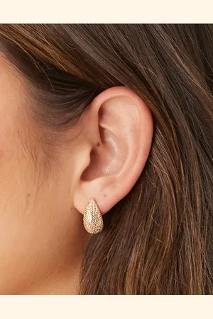 ASOS Pendientes de botón pequeños dorados con diseño abombado texturizado en forma de lágrima de
