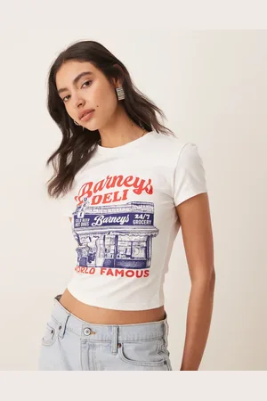 ASOS Camiseta blanca con diseño encogido y estampado gráfico "New York Deli" de