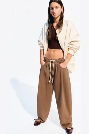 Bershka Pantalón Fluido Pinzas Mujer 40