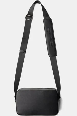 Bershka Bolso Crossbody Caja Rígida Hombre