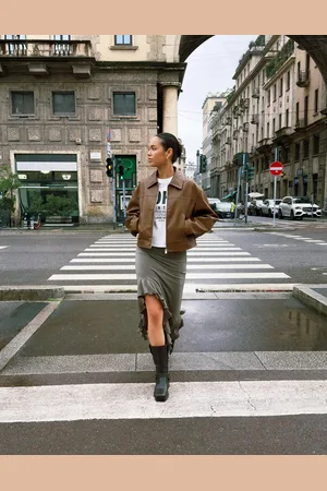 Bershka Cazadora Efecto Piel Trucker Mangas Volumen Mujer Xs