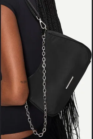 Bershka Bolso Bandolera Multiposición Satinado Cadena Mujer