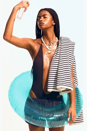 Bershka Collar Concha Signature Edition Mujer