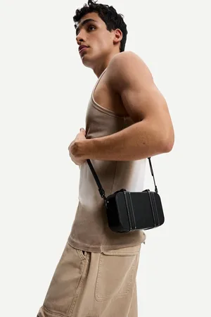 Bershka Bolso Caja Rígida Pespuntes Hombre