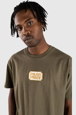 Pass-Port Yearbook Logo Camiseta verde