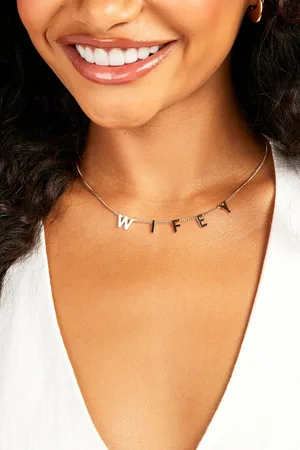 Boohoo Collar Wifey Pulido