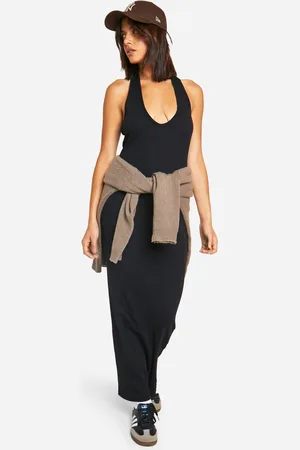 Boohoo Vestido Maxi Básico De Canalé Con Escote Pronunciado