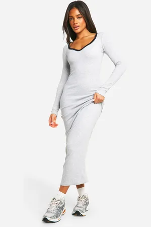 Boohoo Vestido Maxi Con Corte En El Escote Y Unión En Contraste