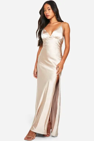 Boohoo Vestido Maxi Para Dama De Honor De Raso Con Tirantes