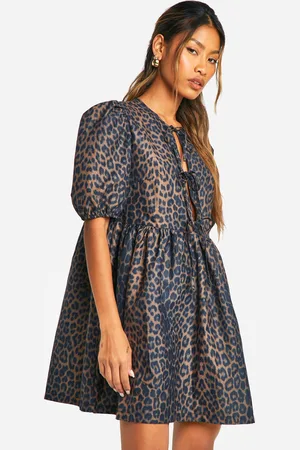 Boohoo Vestido Mini De Leopardo Con Atadura Frontal