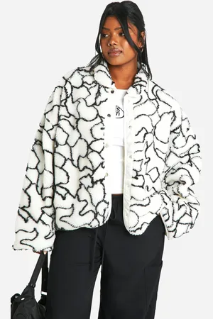 Boohoo Chaqueta Plus Recta De Borreguito Sintético Con Estampado Abstracto