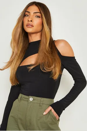 Boohoo Body Con Dos Capas Y Abertura Con Hombros Descubiertos