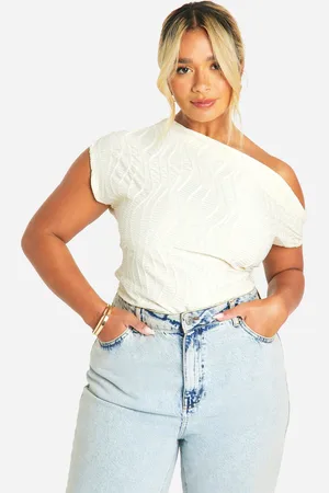 Boohoo Body Plus Texturizado Con Escote Barco