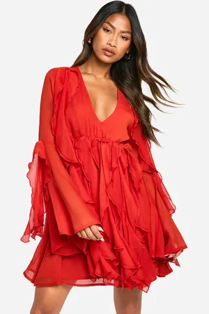 Boohoo Vestido Mini Con Mangas Acampanadas Y Volante