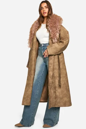 Boohoo Gabardina Efecto Vintage De Cuero Sintético Con Cuello De Pelo