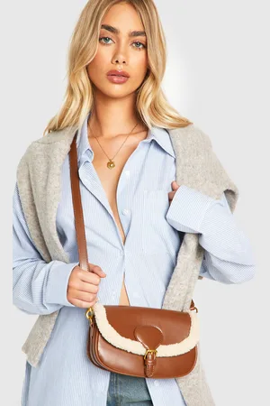 Boohoo Bolso Cruzado Con Hebilla Y Forro De Borreguito