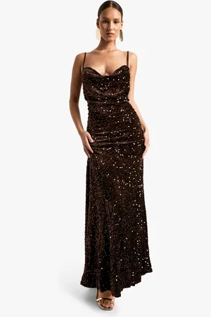 Boohoo Vestido Maxi Lencero De Terciopelo Y Lentejuelas Con Escote Plisado