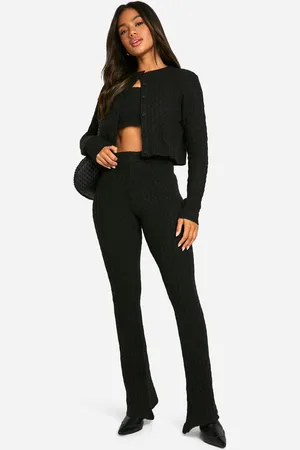 Boohoo Conjunto De 3 Piezas De Pantalón De Campana, Top Crop Y Cárdigan De Punto En Ochos Suave