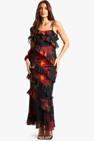 Boohoo Vestido Maxi De Flores Oscuras Con Volante