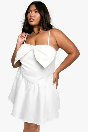 Boohoo Vestido Plus Skater De Tirantes Con Lazo