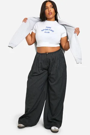 Boohoo Pantalón Plus Plisado De Pernera Súper Ancha Con Raya Diplomática