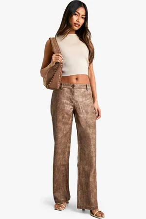 Boohoo Pantalón Recto De Tiro Bajo Y Cuero Sintético Desteñido