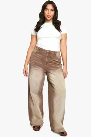 Boohoo Vaqueros Plus De Pernera Ancha En Degradado Color Arena Oscuro
