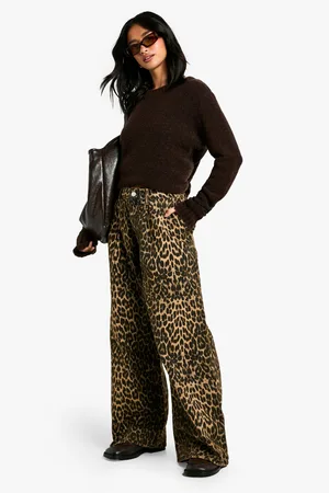 Boohoo Vaqueros Petite Anchos Desteñidos Con Estampado De Leopardo