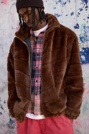 Boohoo Chaqueta Oversize De Pelo Sintético Con Rayas Y Cuello Alto En Marrón
