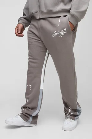 Boohoo Pantalón Deportivo Plus Ajustado De Campana Con Pernera Plisada Y Panel De Refuerzo