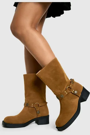 Boohoo Botas Estilo Western De Holgura Ancha Y Ante Sintético Con Hebilla