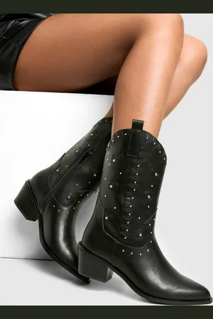 Boohoo Botas Estilo Western De Holgura Ancha Con Tacón Y Tachuelas En Relieve