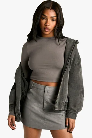 Boohoo Top Crop Básico De Manga Larga Con Cuello De Caja