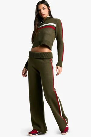 Boohoo Pantalón De Campana Con Cintura Elástica Y Jersey De Punto Y Canalé Con Cuello Alto Y Cremallera