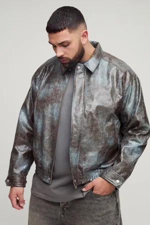 Boohoo Chaqueta Plus Bomber Recta De Cuero Sintético Con Desteñido Anudado Y Estampado De Serpiente