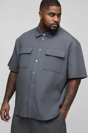Boohoo Camisa Plus Técnica De Manga Corta Plisada