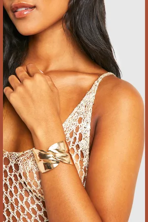 Boohoo Brazalete Dorado Martillado Grueso
