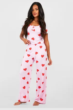 Boohoo Pijama De San Valentín Con Botones Y Estampado De Corazones