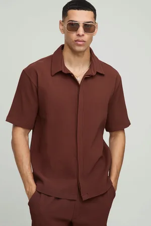 Boohoo Camisa Oversize De Manga Corta Plisada Con Solapa Oculta