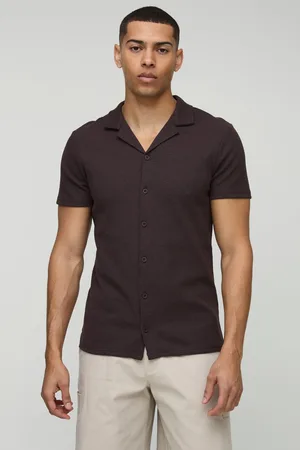 Boohoo Camisa Ajustada De Manga Corta Y Tela Gofre Con Solapas